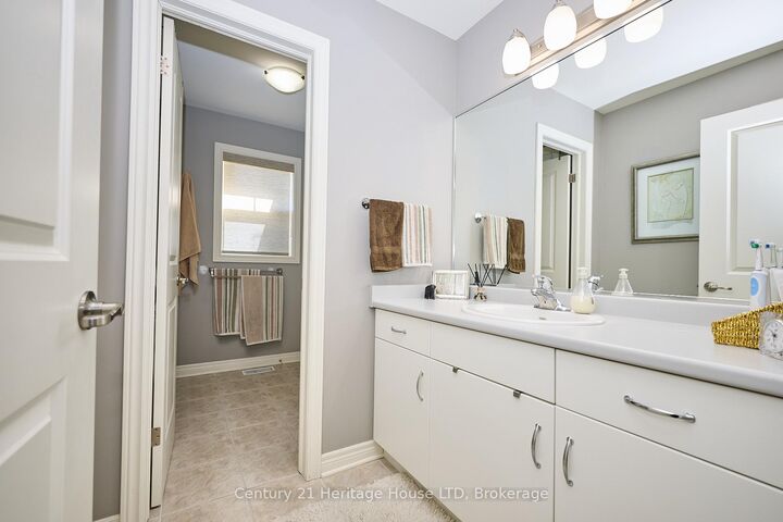 Property Photo:  450 Classic Avenue  ON L3B 0A4