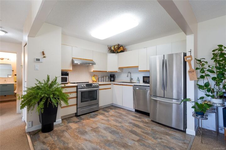 Photo de la propriété: 6711 Dover Rd 424 BC V9V 1L9