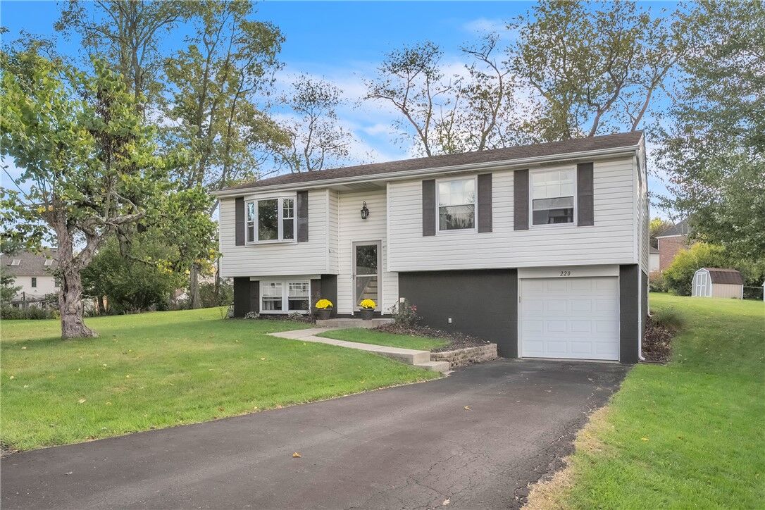 Property Photo: 220 Cameron Dr PA 16066