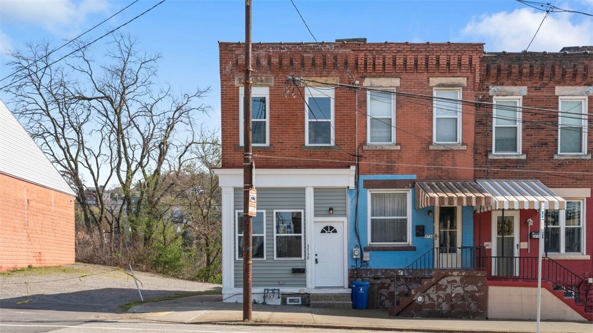 Property Photo: 3738 Liberty Avenue PA 15201