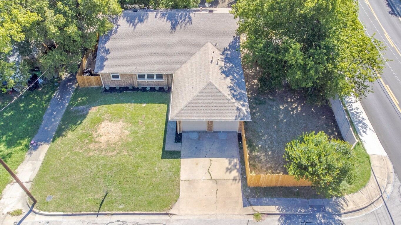 Property Photo:  1800 Nicole Circle A &Amp B  TX 78664 