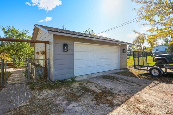 Property Photo:  11606 Midland Rd  SD 57718 