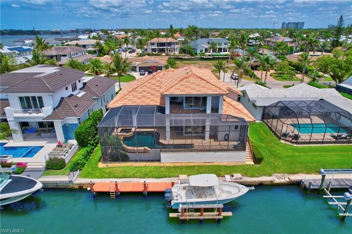 Property Photo: 1380 Marlin Dr FL 34102