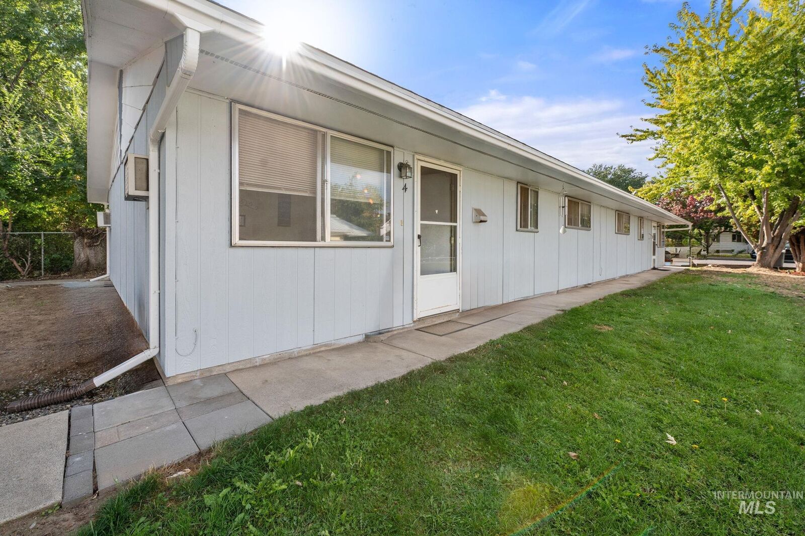 Property Photo: 1027 Washington Street WA 99403