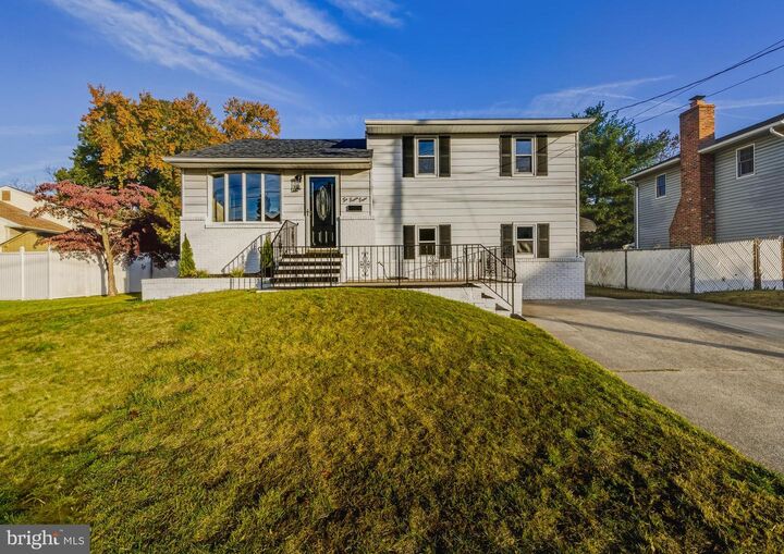 Property Photo:  688 Dettmar Terrace  NJ 08078 