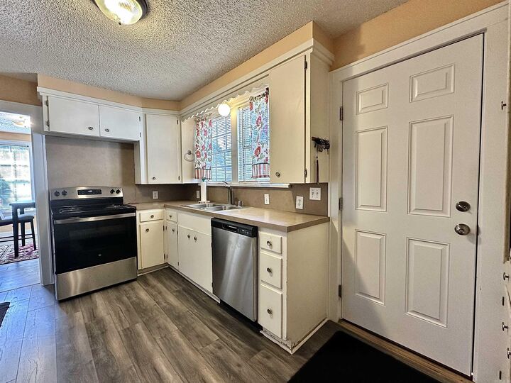 Property Photo:  1207 N Arch Street  AR 72150 