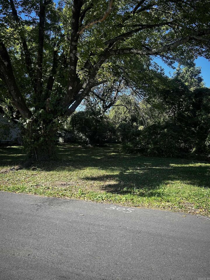 Property Photo:  305 Cheryl Street  AR 72114 