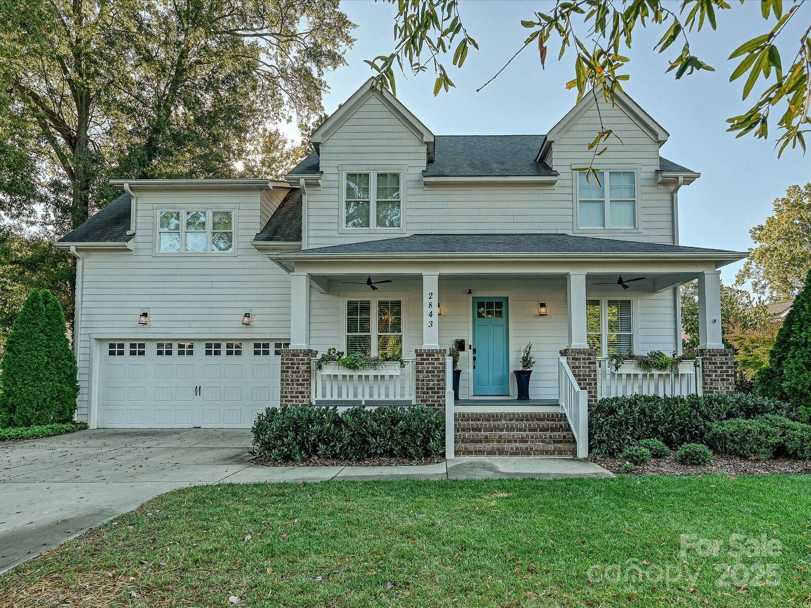 Property Photo: 2843 Dorchester Place NC 28209