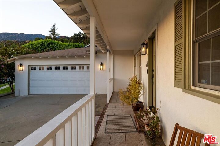 Property Photo:  336 N Bradoaks Ave  CA 91016