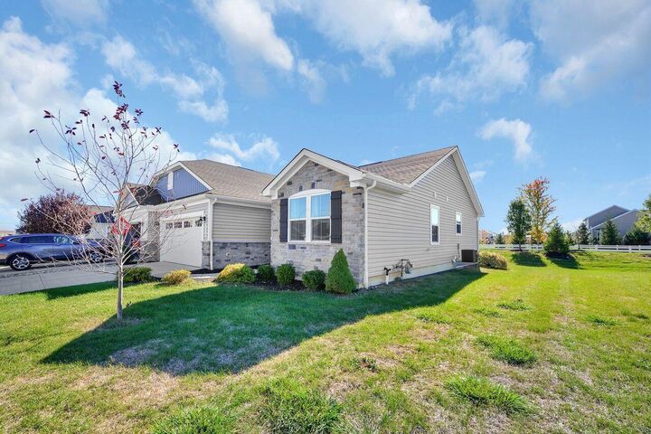 Property Photo: 2623 McClouds Square OH 43040