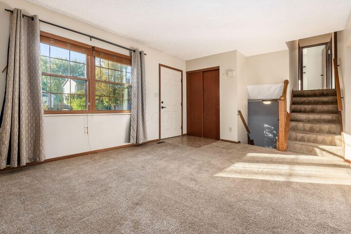 Property Photo: 3894 Maidens Larne Drive OH 43221