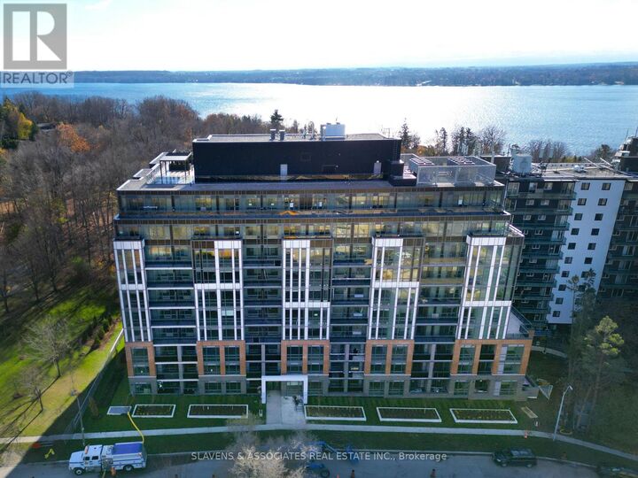 Property Photo:  41 Johnson Street 422  ON L4M 0L6