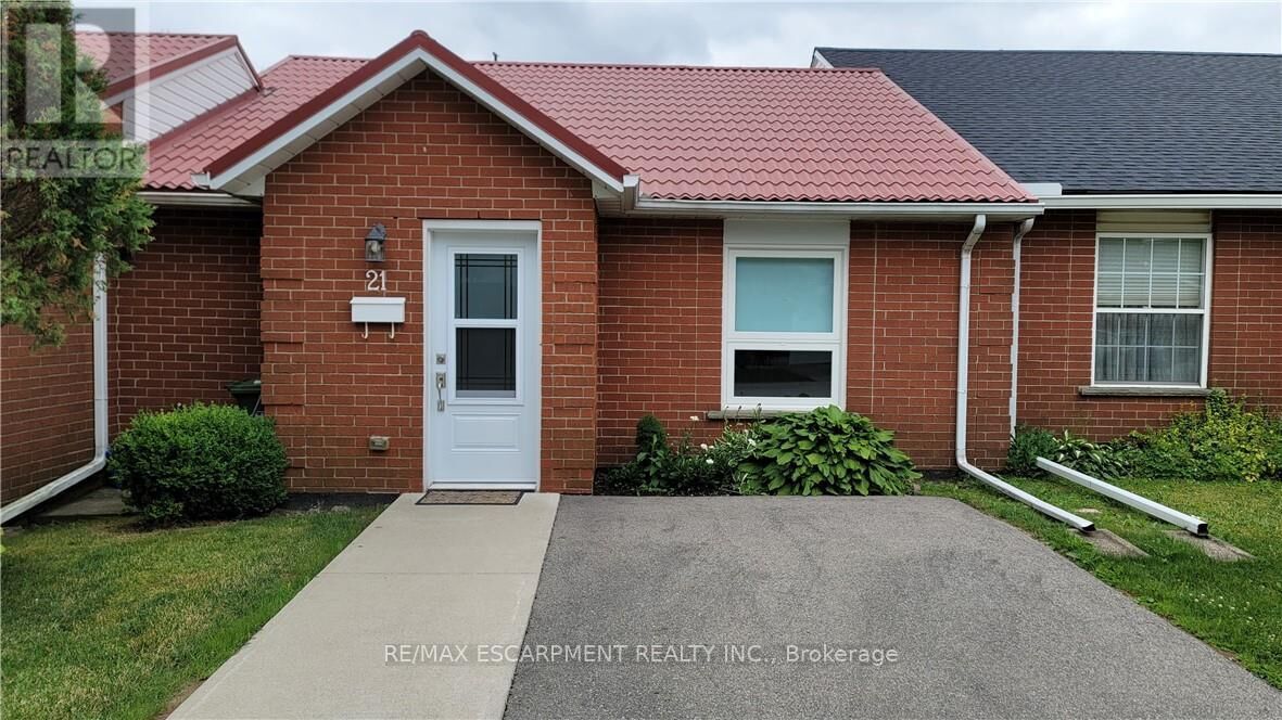 Photo de la propriété: 21 Bishop Sherlock Lane ON L9B 2S5