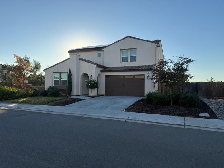 Property Photo:  568 Atlantica Drive S  CA 93636 