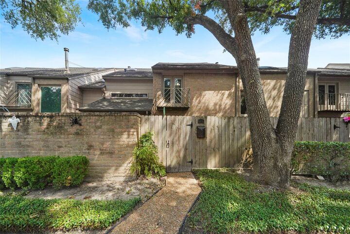 Property Photo:  5836 Sampley Way  TX 77092 