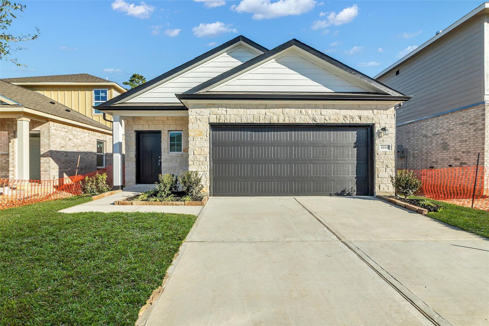 Property Photo:  8550 Blueberry Ash Street  TX 77354