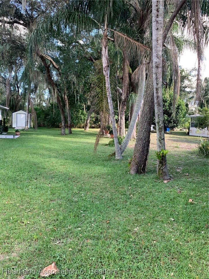 Property Photo:  2222 N Holly Avenue  FL 33825 
