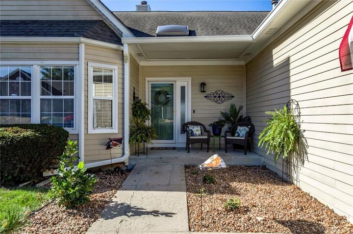 Property Photo: 4304 S Milton Drive MO 64055