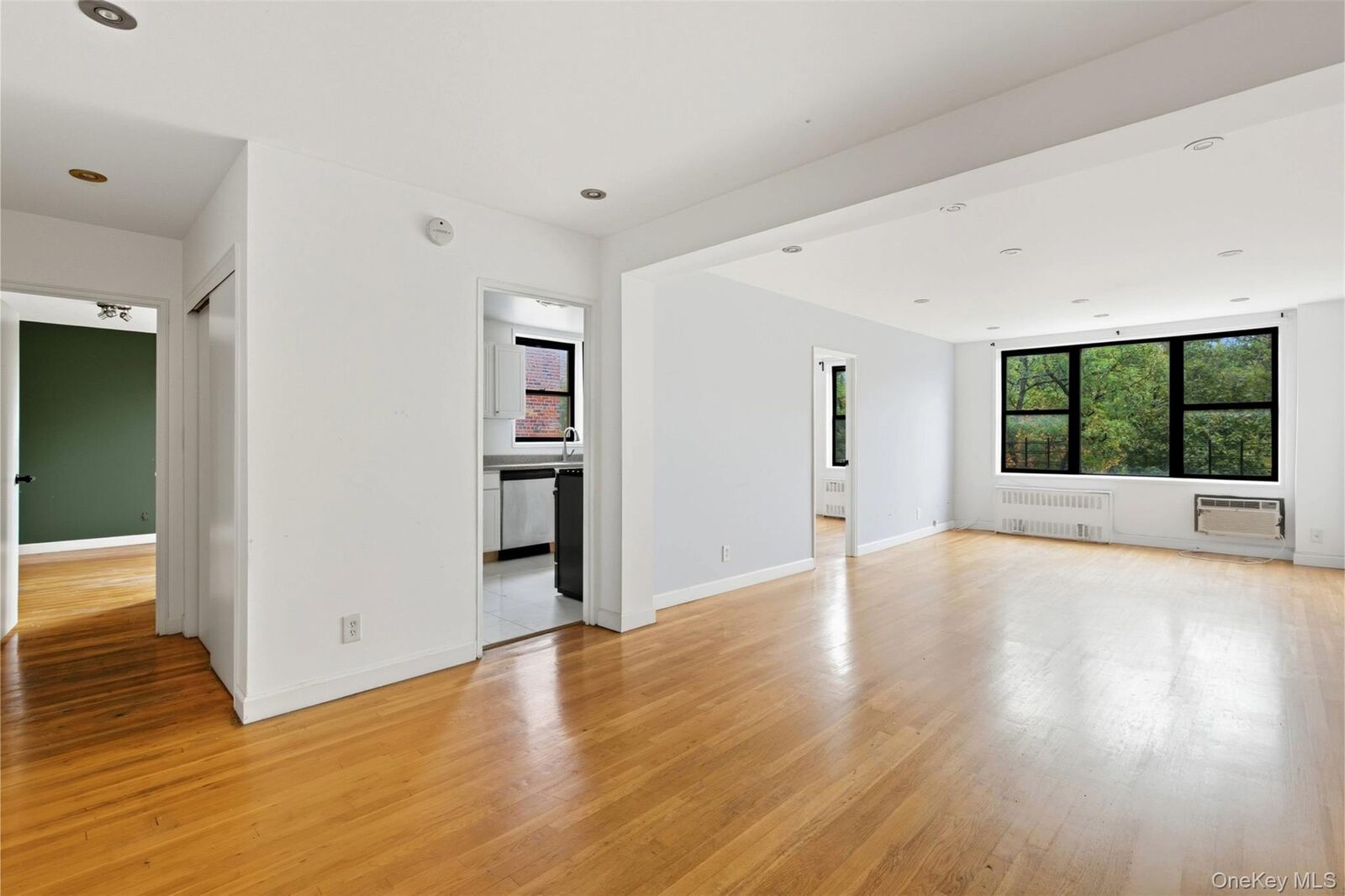 Property Photo:  119 South Highland Avenue 5B  NY 10562 
