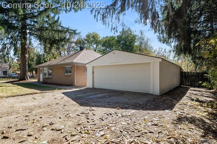 Property Photo:  1334 De Goff Court  MI 48362 3703