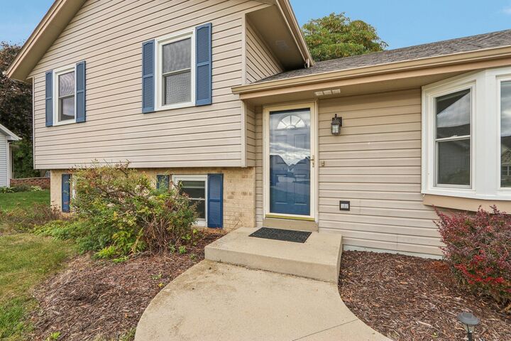 Property Photo: 6516 Primrose Way WI 53406