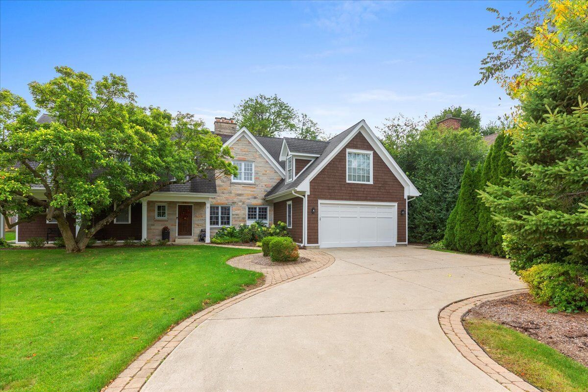 Property Photo: 1439 Pleasant Lane IL 60025