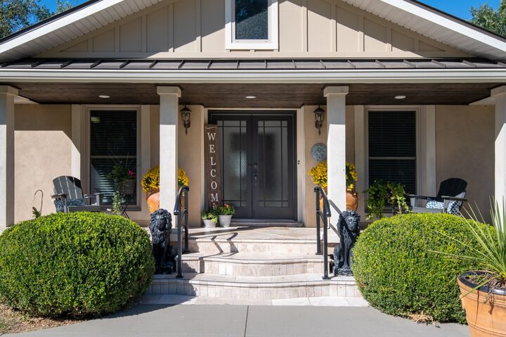 Property Photo:  318 W Lee Etta Dr  TN 37066