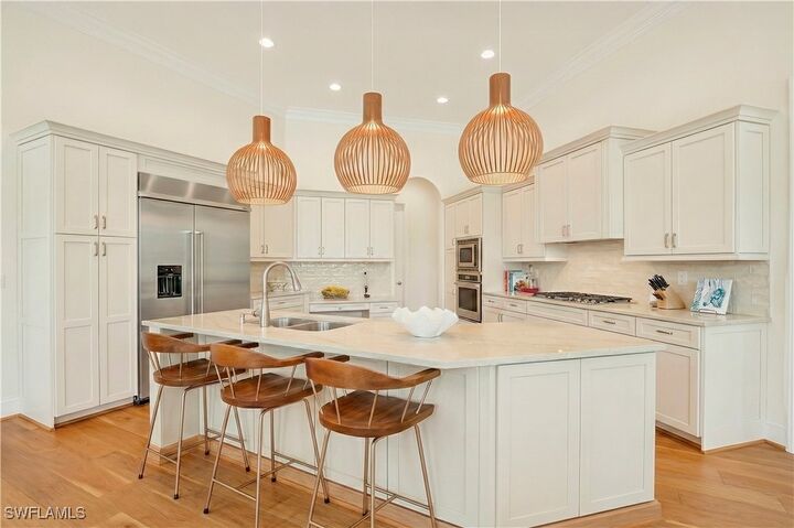 Property Photo: 1380 Marlin Drive FL 34102