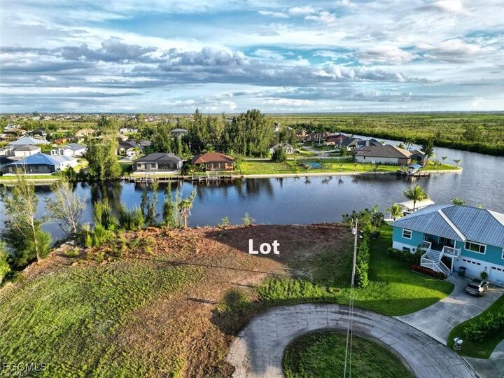 Property Photo: 2302 NW 44th Place FL 33993