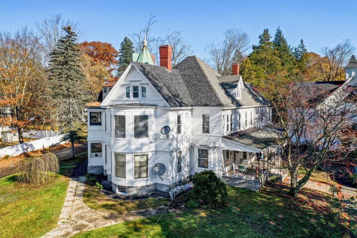 Property Photo:  152 Prospect Street  NH 03235 