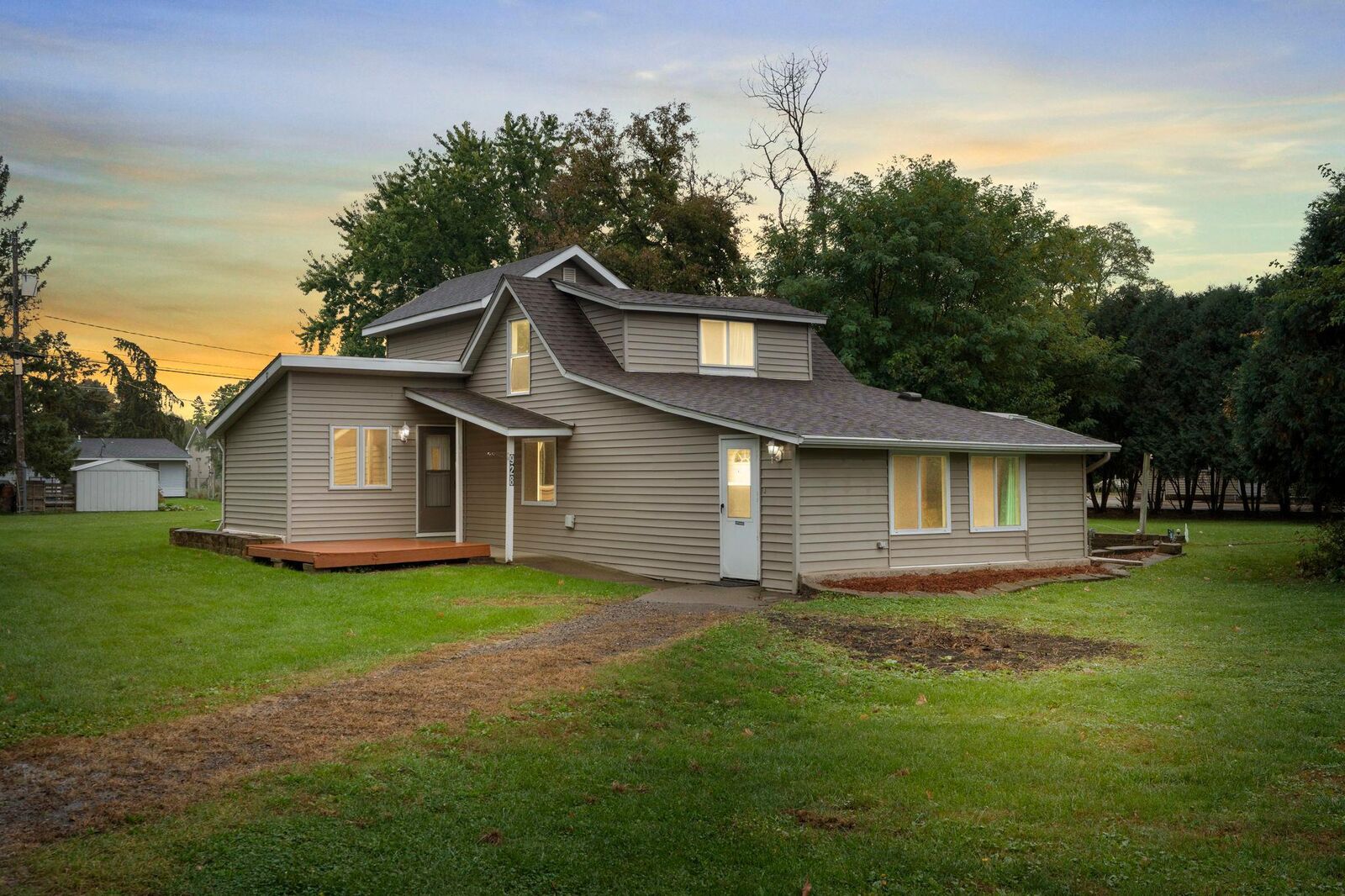 Property Photo:  928 1st Street  MN 55071 