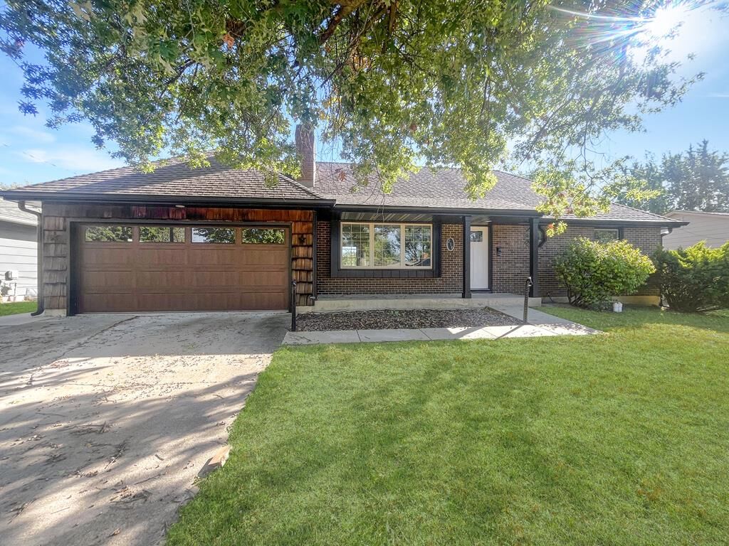 Property Photo: 239 Southwest Drive MO 64601