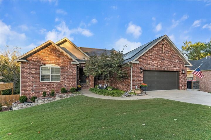 Property Photo: 2312 Cimmaron Avenue AR 72762