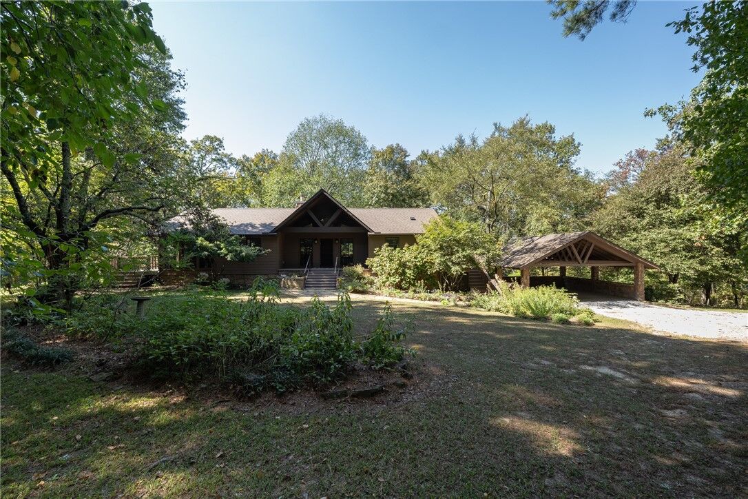 Property Photo: 18846 Lake Sequoyah Road AR 72701