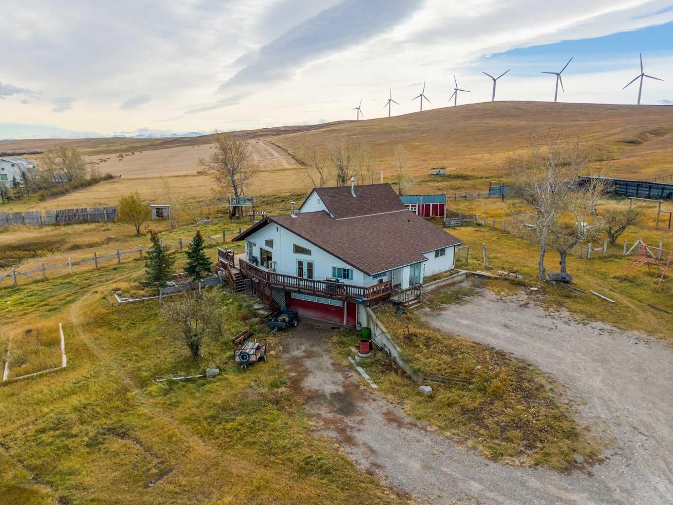 Property Photo:  1411 Twp Rd 7-3 Road  AB T0K 1W0