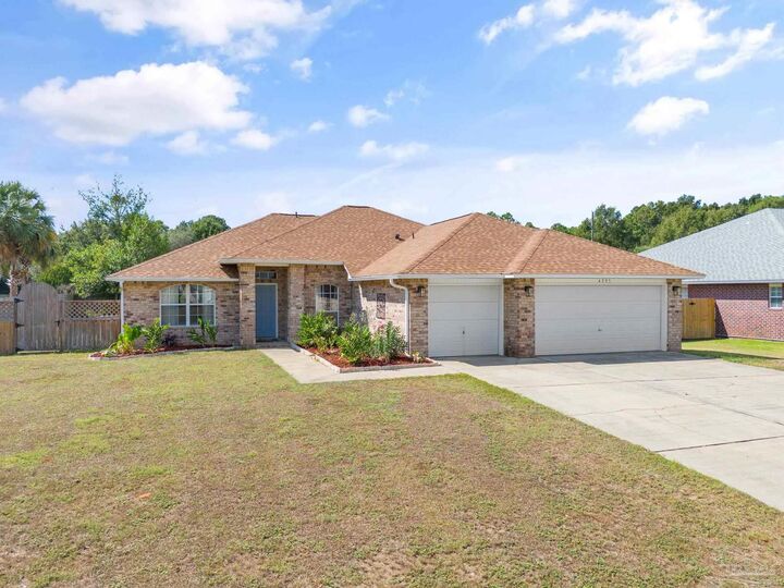 Property Photo: 4795 Timber Ridge Dr FL 32571