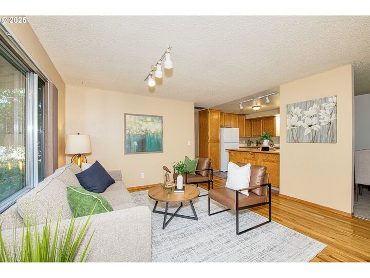 Property Photo: 19222 Benfield Ave OR 97035