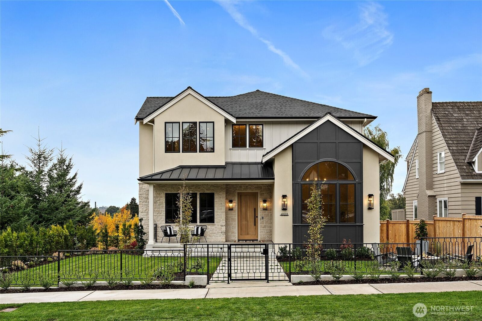 Property Photo:  4103  43rd Avenue NE  WA 98105