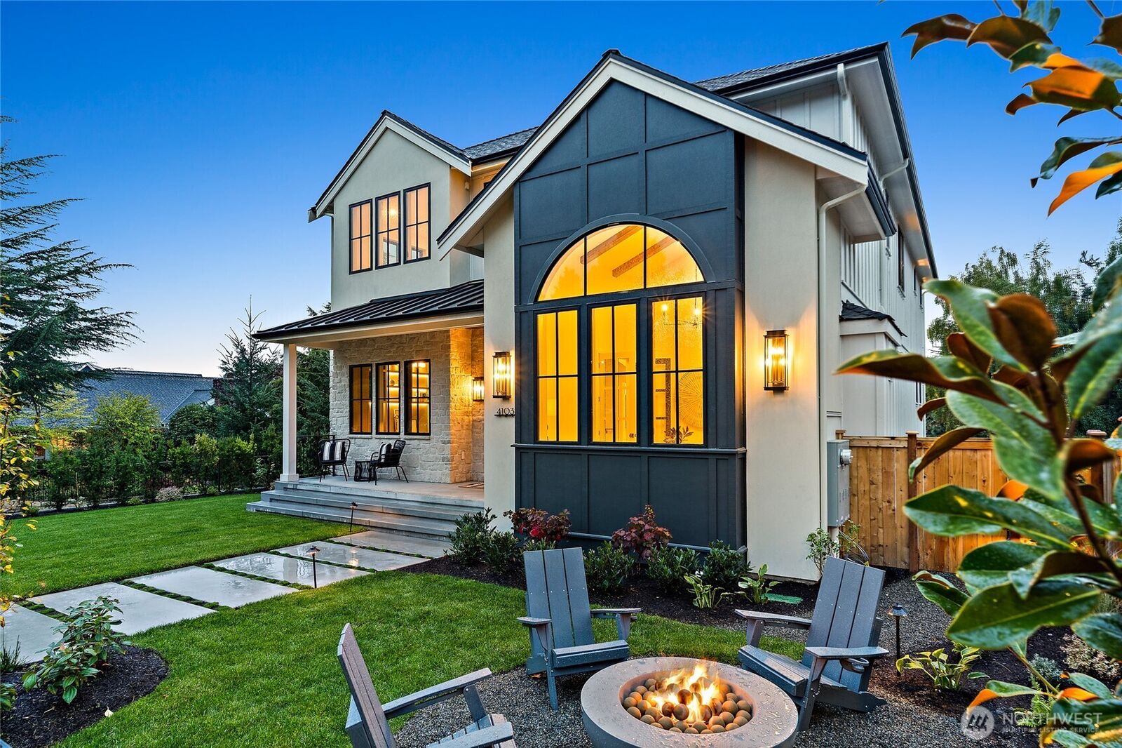 Property Photo:  4103  43rd Avenue NE  WA 98105 