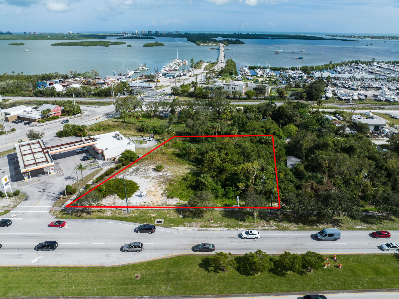 Property Photo: 1988 N US Hwy 1 FL 34946