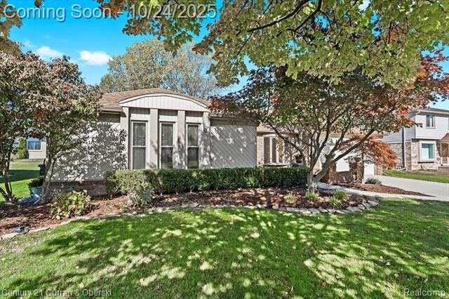 Property Photo:  37578 Munger Drive  MI 48154