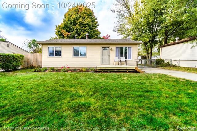 Property Photo:  28552 Halecreek Street  MI 48174