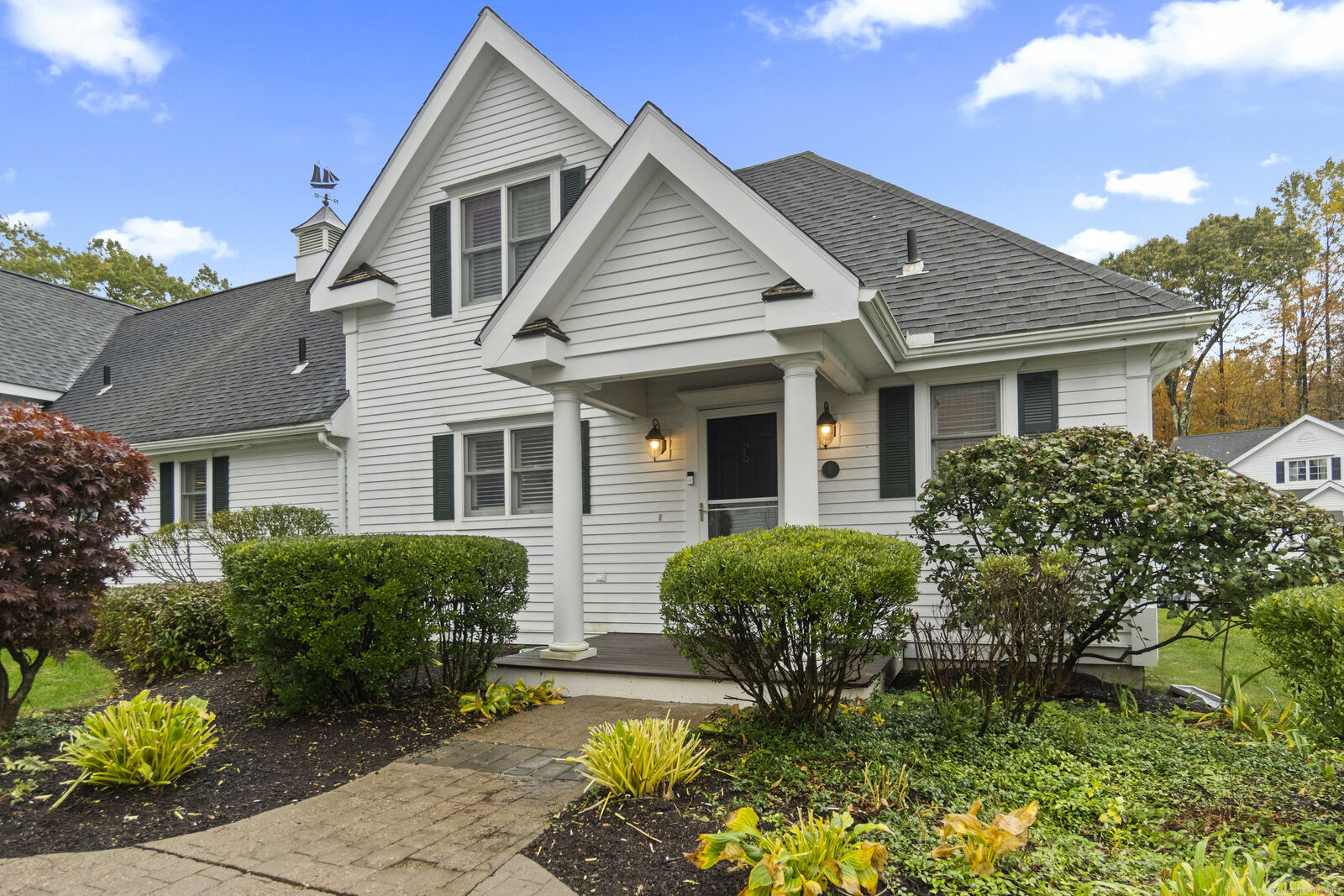 Property Photo: 8 Augusta Circle 8 CT 06469