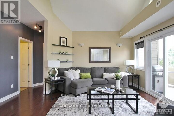 Photo de la propriété: 137 Harthill Way E ON K2J 5V1