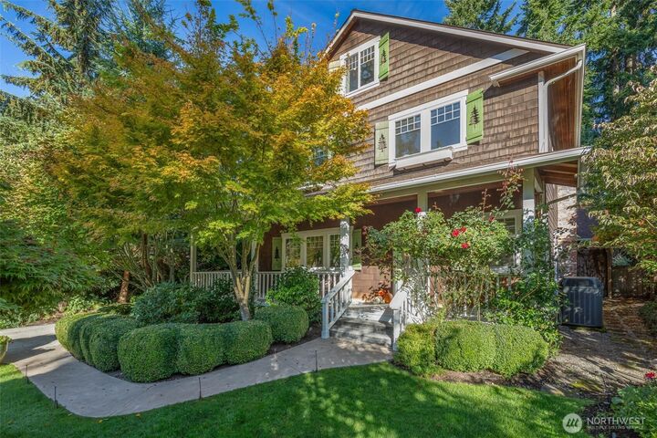 636  Janelle Place NW  Bainbridge Island WA 98110 photo