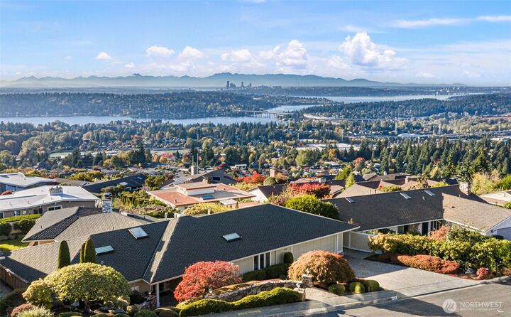 4435  140th Avenue SE  Bellevue WA 98006 photo