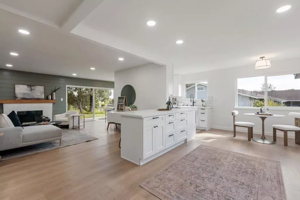 Property Photo:  5977 Erlanger Street  CA 92122 