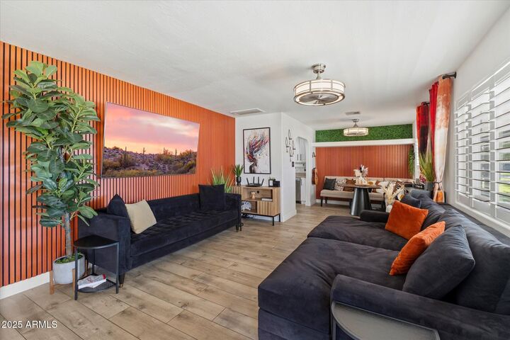 Property Photo:  2827 N 69th Place  AZ 85257 