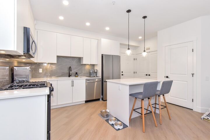 Property Photo:  3438 146A Street 311  BC V4P 0J1 