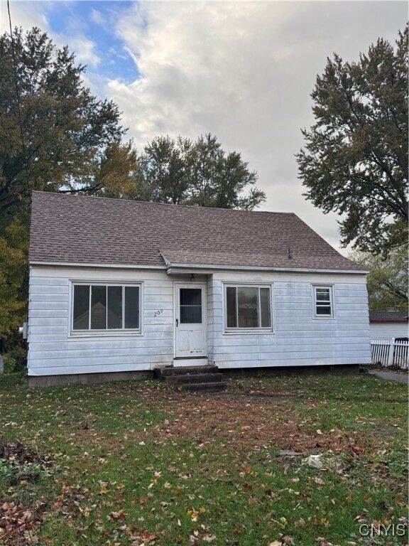 Property Photo:  209 Northwood Drive  NY 13211